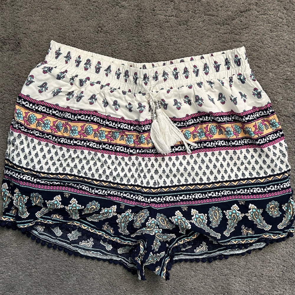 Charlotte Russe High Waist White and Blue Bohemian Shorts with Lace Trim